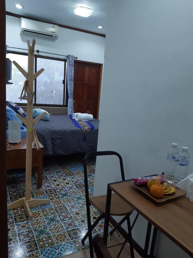 A & P House Apartment Банкок Екстериор снимка