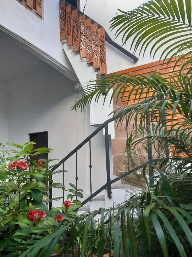 A & P House Apartment Банкок Екстериор снимка