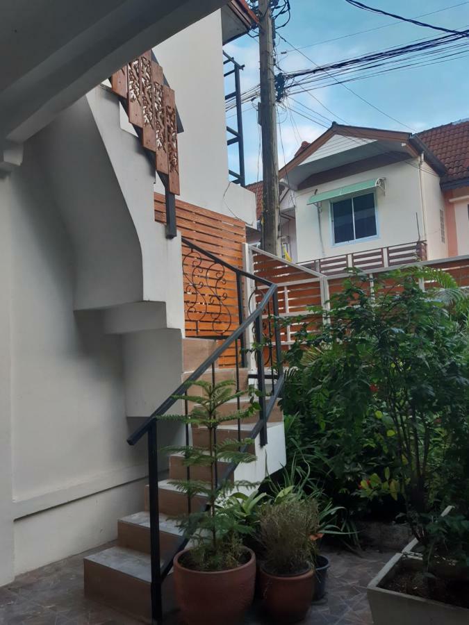 A & P House Apartment Банкок Екстериор снимка