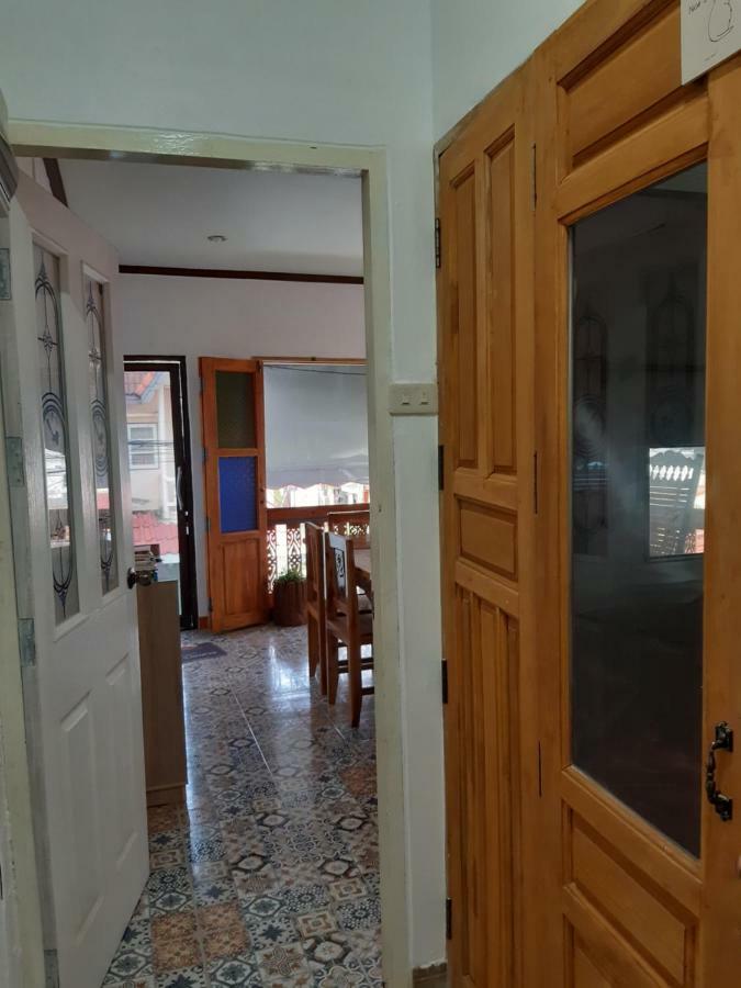 A & P House Apartment Банкок Екстериор снимка