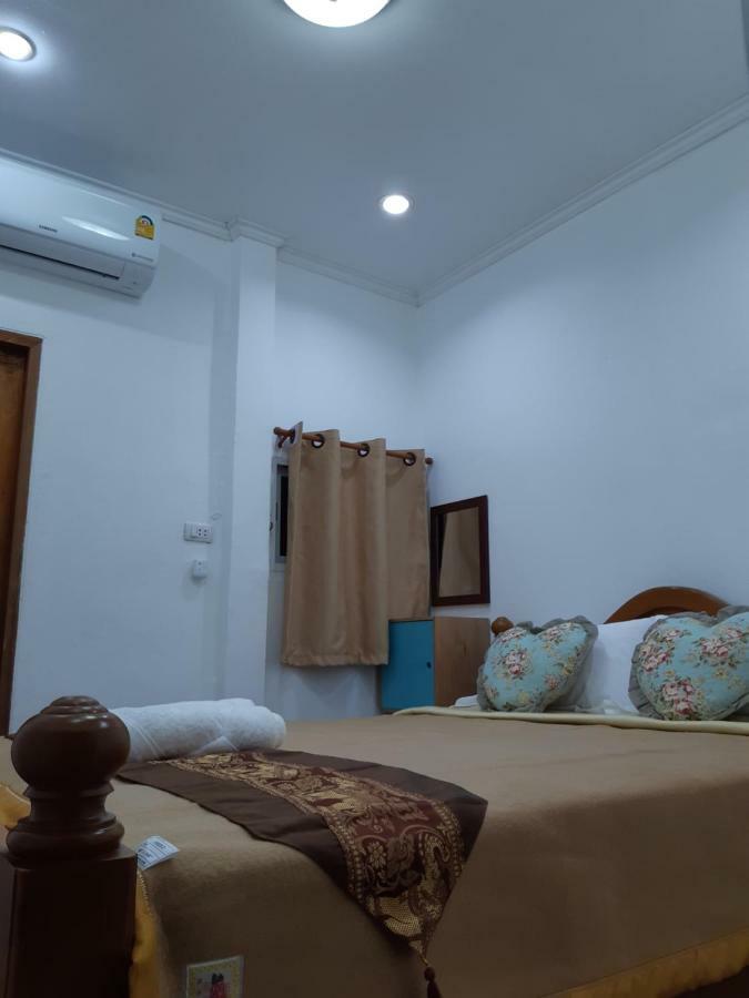 A & P House Apartment Банкок Екстериор снимка