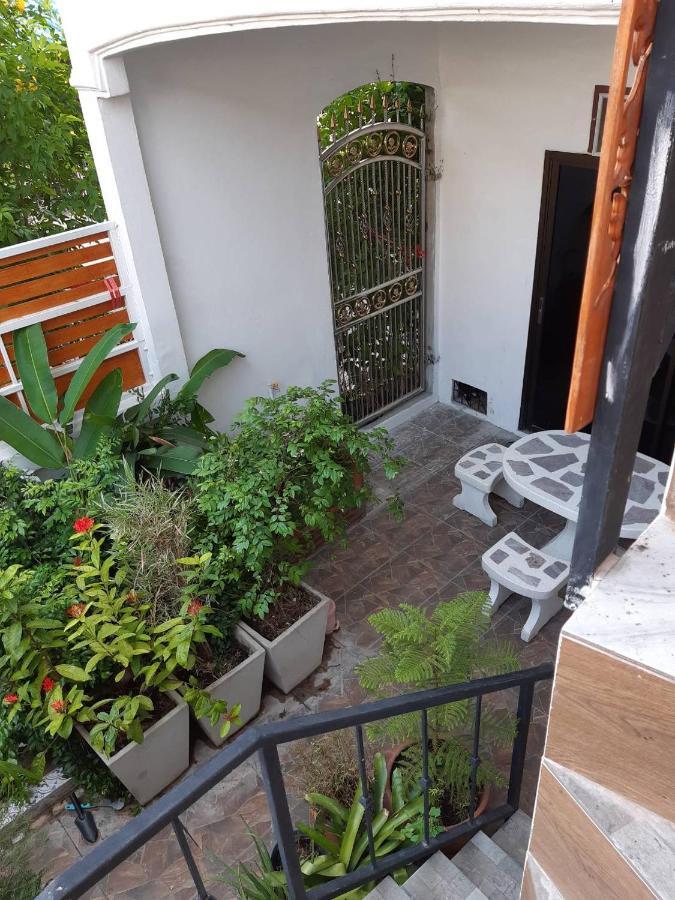 A & P House Apartment Банкок Екстериор снимка