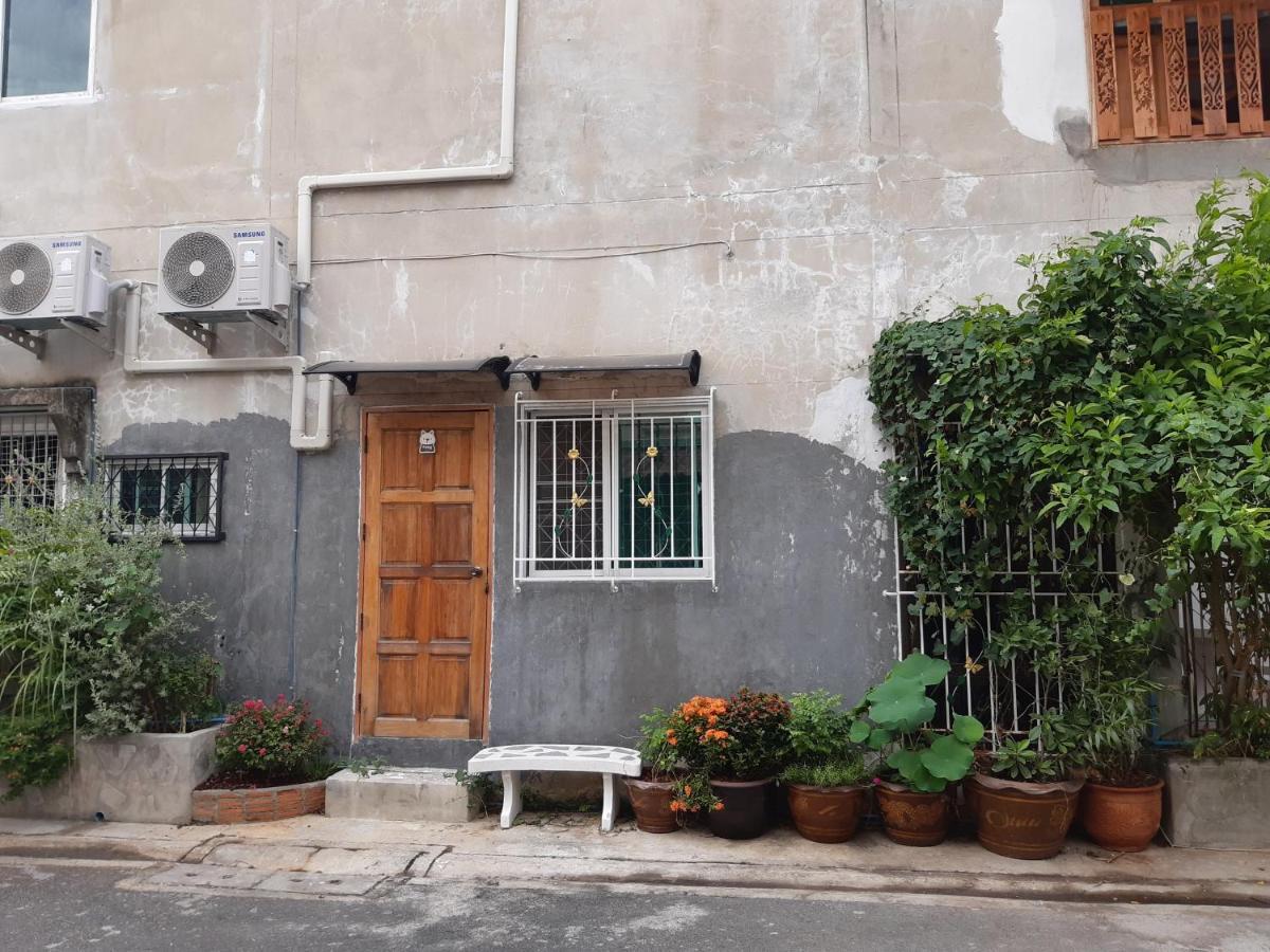 A & P House Apartment Банкок Екстериор снимка