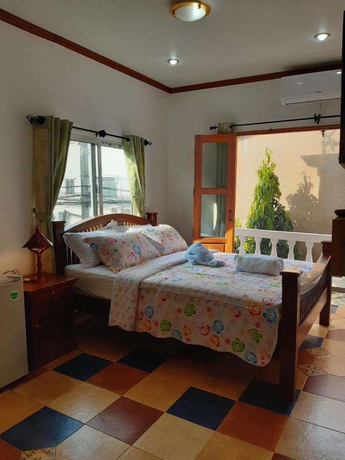 A & P House Apartment Банкок Екстериор снимка