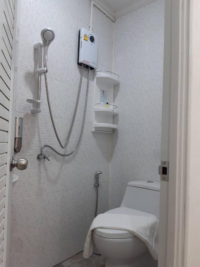 A & P House Apartment Банкок Екстериор снимка