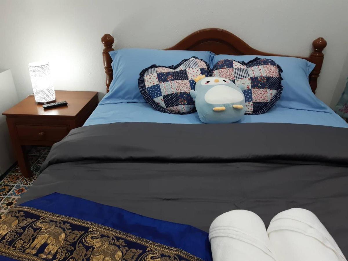A & P House Apartment Банкок Екстериор снимка